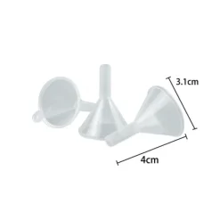 30 st minitrattar i genomskinlig plast. Lämpliga för flaskor, fyllning av laboratorievätskor, eteriska oljor, sandmålning, parfym etc.