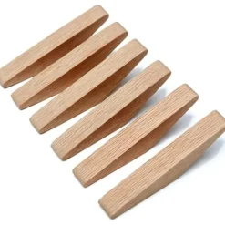 6 väggkrokar i trä 14,2*4,4*2,1 cm, minimalistiska klädkrokar i ek, används för att hänga badrumshanddukar.