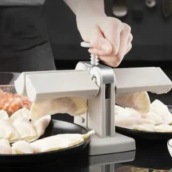 AUTOMATISK PIEROGI-MASKINENHET FÖR TILLVERKNING AV PIEROGI