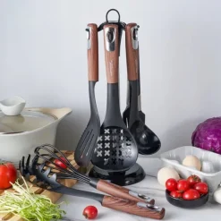 7-delat köksredskapsset: Sked, visp, tång, stativ