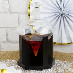 Diamantformad Karaff med Bas i Rödek