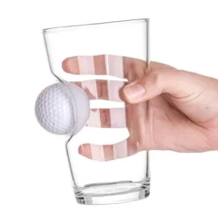 Dricksglas med golfboll