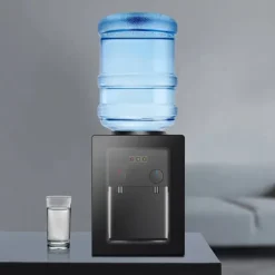 Elektrisk vattenautomat & vattenkylare - Bordsmodell - Varm & kall - 550 W snabb uppvärmning - 75 W kylning - För hem, kontor, husbil - Svart