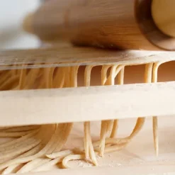 Pastamaskiner-Eppicotispai Pastamaskin Chitarra med kavel