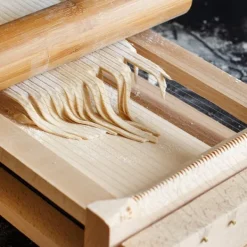 Pastamaskiner-Eppicotispai Pastamaskin Chitarra med kavel