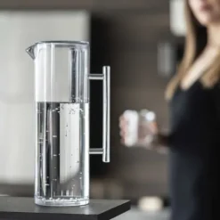 Karaffer-Karaff - GUZZINI - 100 - 1,7 L - BIO-CIRKULÄR PLAST - Ø 10x15,7xh29,7 cm