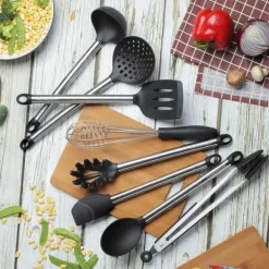 Köksredskap - CONFO - 11-delarsset - silikon - rostfritt stål - trä