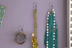 3M COMMAND Hooks 17067CRL with a metal handle 3 hooks + 4 small transparent stripes