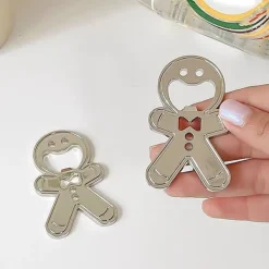 Magnetisk ölflasköppnare Söt pepparkakor i form av zinklegering platt flasköppnare för bartenderkylskåp