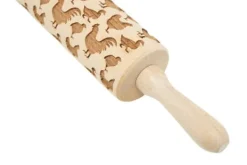 MoodForWood Träkavel, Graverad, 43 cm med Handtag, Perfekt för Bakning - Mönster på Fjäderfä