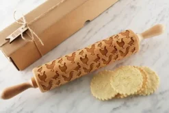 MoodForWood Träkavel, Graverad, 43 cm med Handtag, Perfekt för Bakning - Mönster på Fjäderfä