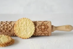 MoodForWood Träkavel, Graverad, 43 cm med Handtag, Perfekt för Bakning - Azulejos Mönster