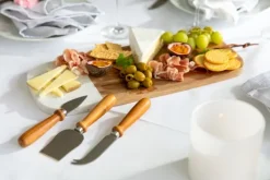 Orrefors Jernverk Ostbricka med tre knivar