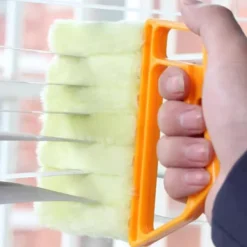 Rengöringsutrustning-Persiennborste - rengör 6 persiennlameller samtidigt