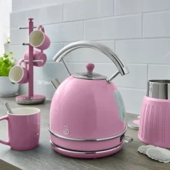 Vattenkokare-Retro vattenkokare, 1,8 L, BPA-fritt rostfritt stål, dolt motstånd, sladdlös SWAN SK14630PNEU 3000W Rosa 61802