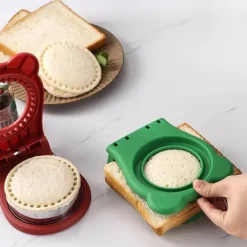 Rund smörgåsform för barn, söt präglingsverktyg för frukostbröd, kreativt gör-det-själv-verktygsset för risbollar (röd)