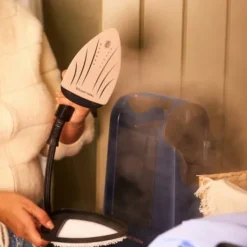 Ångpressar-Russell Hobbs Steam Genie Maestro klädesångare