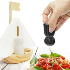 Salt- & Pepparströare-Sailors Handdukshållare och Salt Pepper Shaker Boat - Maestro Gift