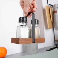 Salt- & Pepparströare-Salt- och pepparkar med stativ, 3 stycken.