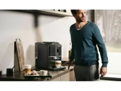 Siemens Kaffemaskiner & Espresso-EQ.300 TF301E19 - Automatisk kaffekokare med mjölkskummare - 15 bar - pianosvart