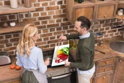 Karottunderlägg-SKÄRBRÄDA I GLAS 52x30 PAPRIKA