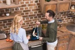 SKÄRBRÄDA I GLASPLATTA 52x30 DROP