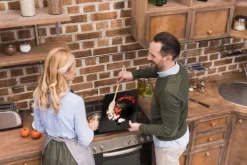 SKÄRBRÄDA I GLASPLATTA 52x40 FRUKT