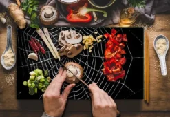 SKÄRBRÄDA I GLASPLATTA 52x30 SVART