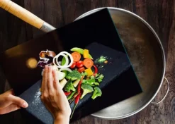 SKÄRBRÄDA I GLASPLATTA 52x40 TÅRTA