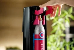 Sodastream Terra Black Saturator + CO2-patron rosa 2 flaskor Fuse 1l sirap (Pepsi, Lipton) Svart