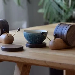 Glasunderlägg-Träunderlägg för mugg, värmeisolerande, söt snigelform, 5 st. runda träunderlägg med magnet