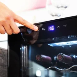 Vinkylar-Vinbutik Cecotec GrandSommelier 1550 Svart