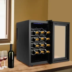 Vinkylar-Vinkyl, 46 liters kapacitet, Temperaturområde 8–18°C, 5 justerbara hyllor, Tyst drift vid 38 dB, Härdat glasdörr