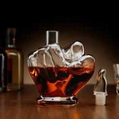 Whiskykaraff för långfinger för alkohol Rolig present till kille